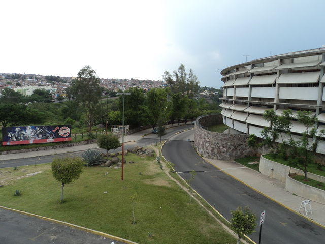 COSTADO DE LA ACADEMIA Y ACCESO A LA BARRANCA DE OBLATOS